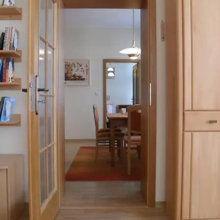 Prostorny V Centru Marianskych Lazni Se Saunou Apartament Mariańskie Łaźnie